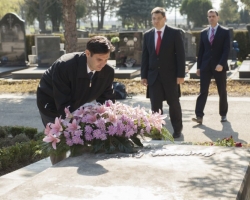 2014.03.14. Polaganje cveća na grob pesnika Miroslava Antića FOTO DRAZEN ZIGIC1